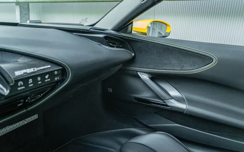 Ferrari SF90 Stradale * ATELIER * GIALLO TRIPLO * CARBON * TAILO - 138987