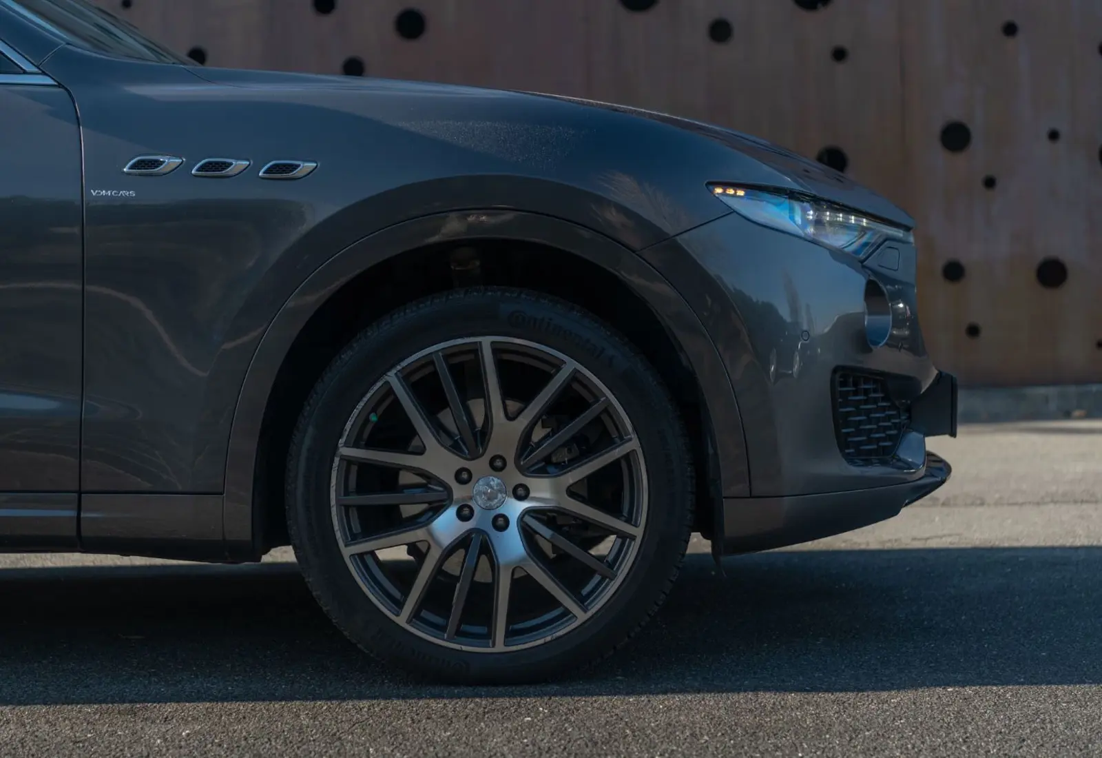 Maserati Levante Diesel * 1. HAND * SERVICE NEU * PANO * ACC * 360 - 126950