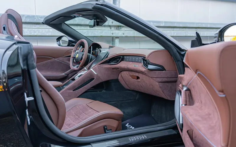 Ferrari Roma Spider * SPECIAL COLOR * ADAS * VENT * 360 * VOLL *  - 136181