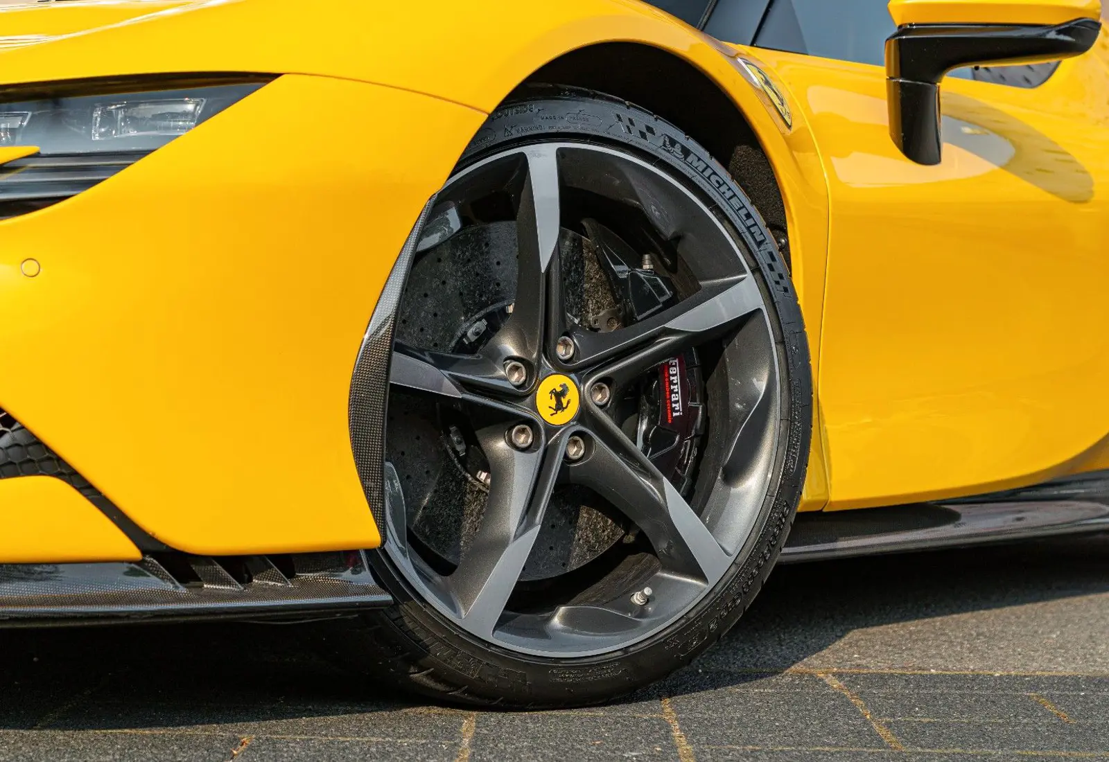 Ferrari SF90 Stradale * ATELIER * GIALLO TRIPLO * CARBON * TAILO - 138969