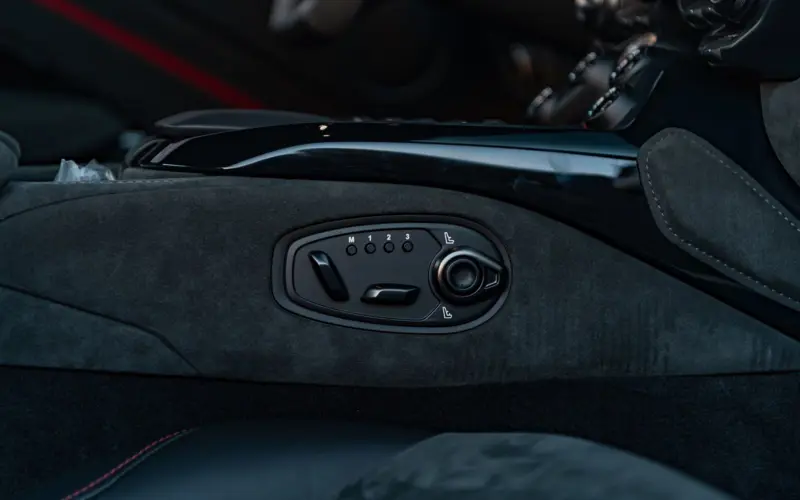 Aston Martin Vantage F1 * CARBON * AERO * INKL.ORIG.WINTERRADSATZ *  - 126812