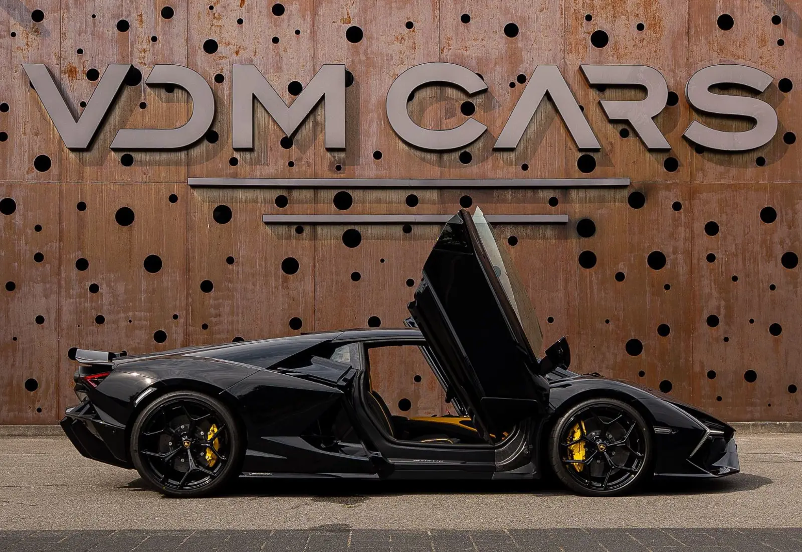 Lamborghini Revuelto 6.5 V12 * NEW CAR * AVAILABLE * BI COLOR - 168854