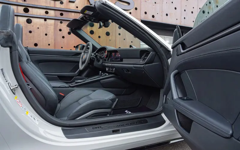Porsche 911 Carrera 4 GTS Cabrio * 18 WEG * BOSE * SPORT * PASM *  - 84899