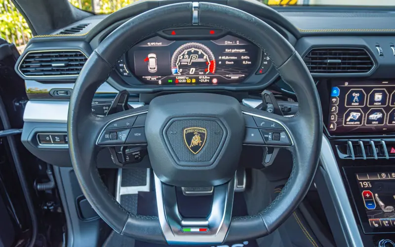 Lamborghini Urus 4.0 V8 * MASSAGE * ADAS * STYLE PACK * URBAN - 106977
