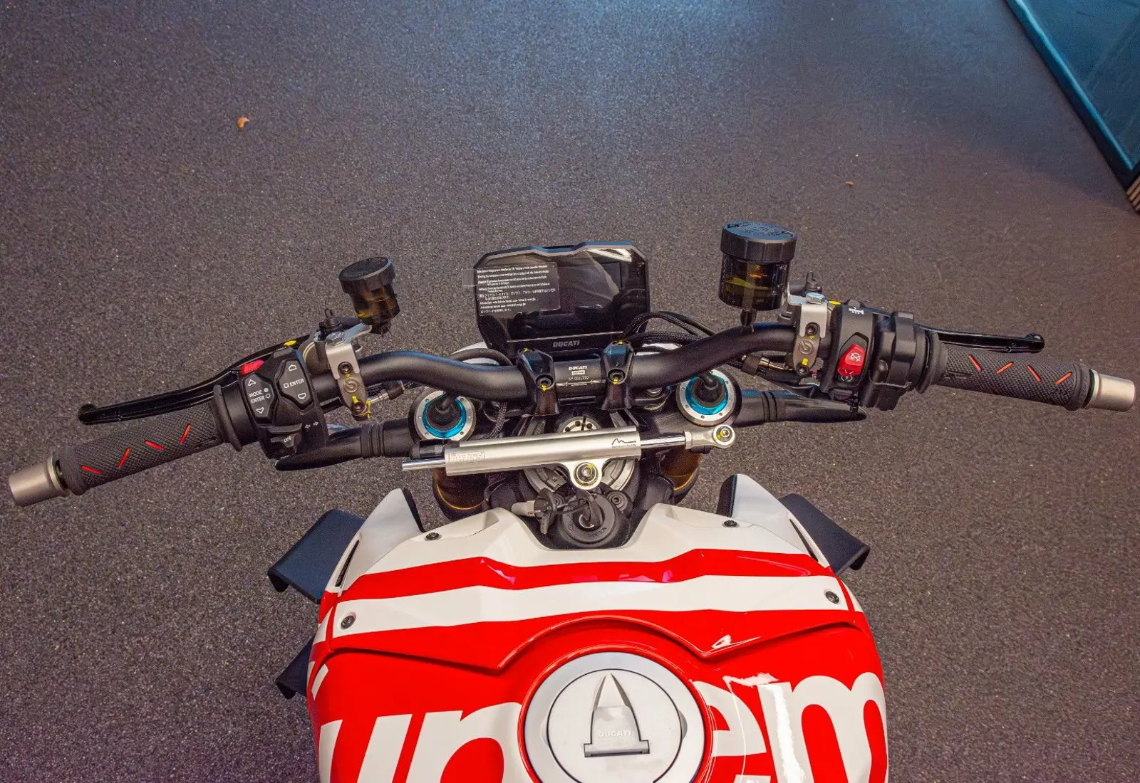 Ducati Streetfighter V4 Supreme. * 1 OF 250 LIMITED ED - 105562