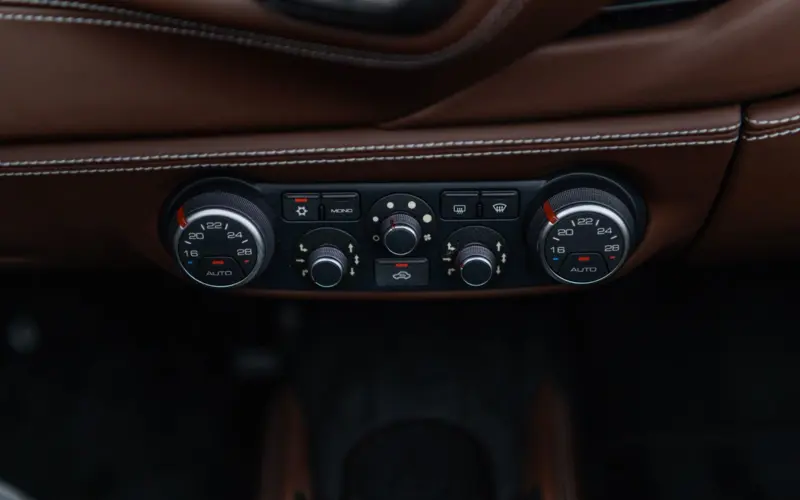 Ferrari 488 Spider HELE * SERVICE NEW * WARRANTY * ELEC.SEAT *  - 123202