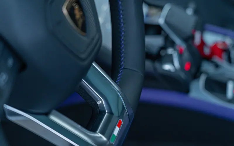 Lamborghini Urus SE * AD PERSONAM * VIOLA HONGKONG * MASSAGE * VOLL - 135993