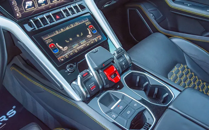 Lamborghini Urus 4.0 V8 * MASSAGE * ADAS * STYLE PACK * URBAN - 106978