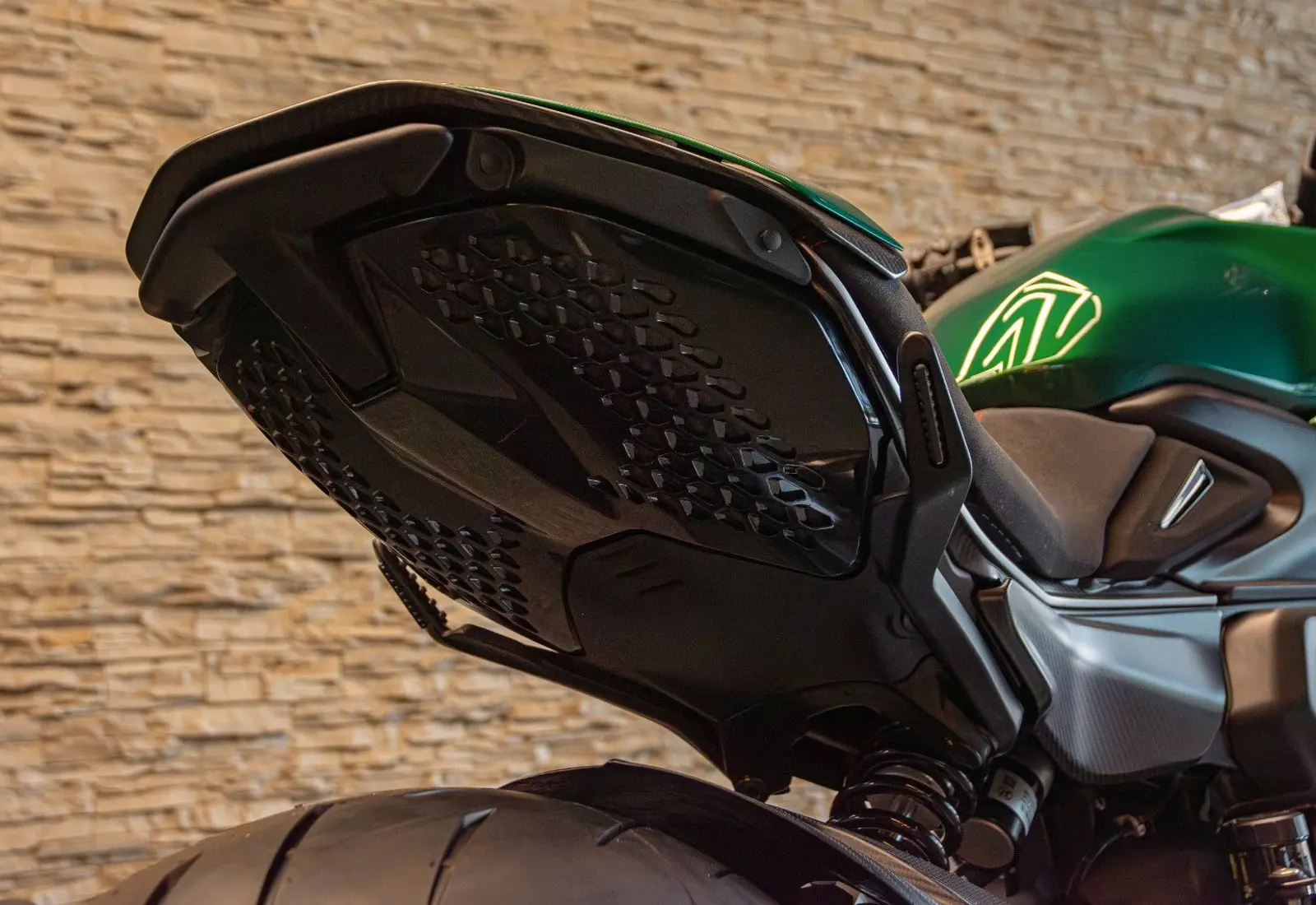 Ducati Diavel Bentley V4 * 1 OF 500 * LIMITED ED *  - 105480