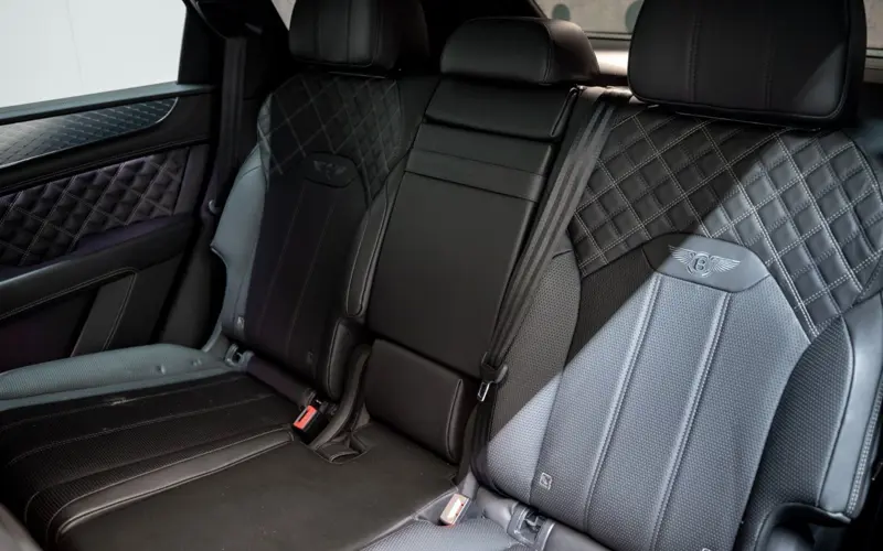 Bentley Bentayga 3.0 Hybrid 4WD * FIRST EDITION * NAIM *  - 135351