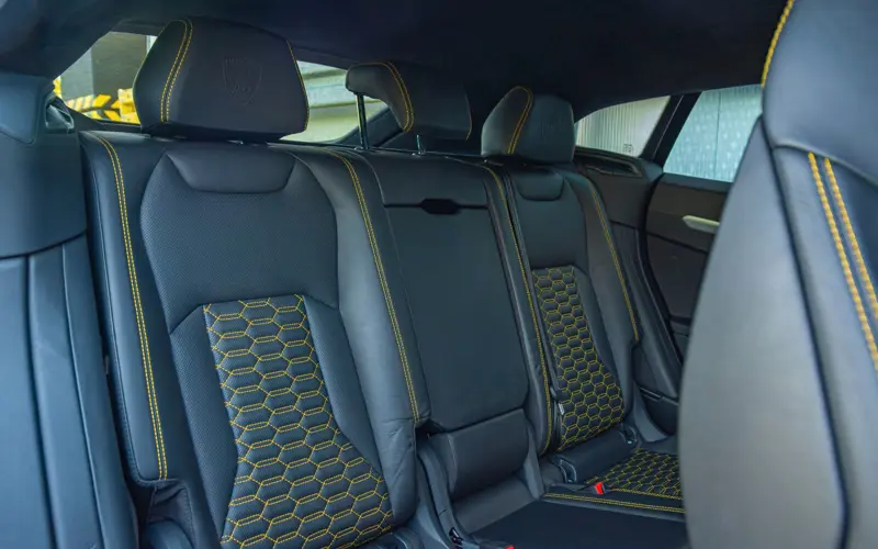 Lamborghini Urus 4.0 V8 * MASSAGE * ADAS * STYLE PACK * URBAN - 106986