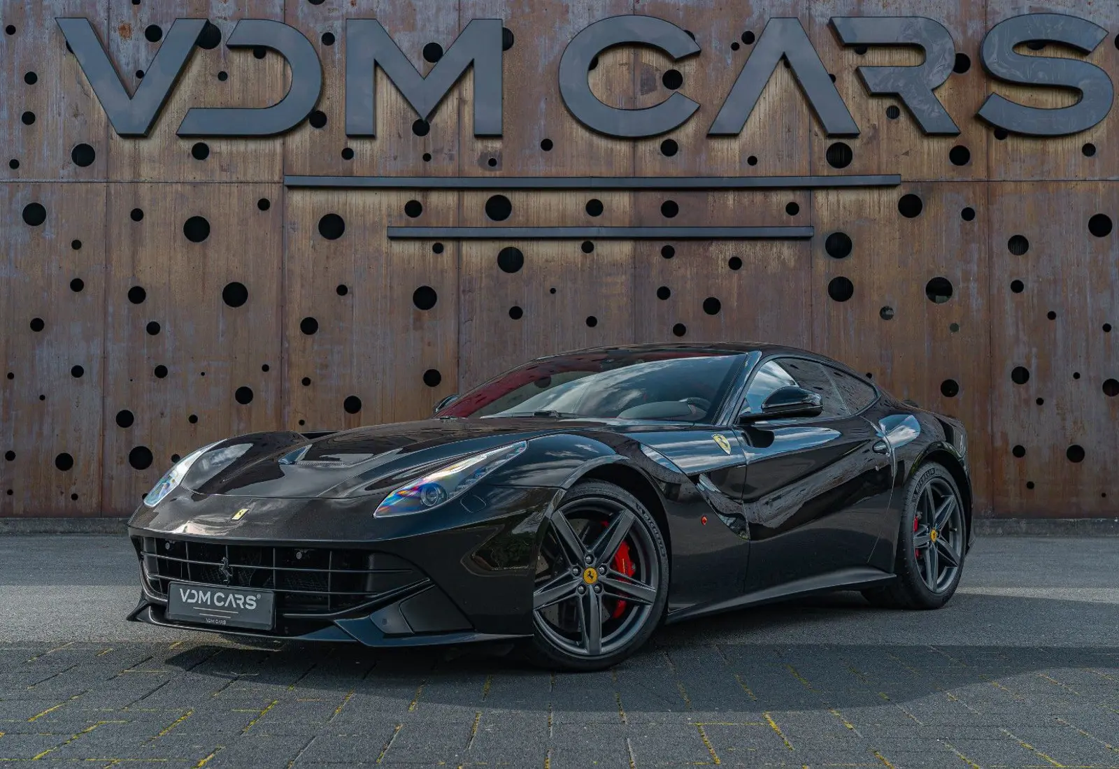 Ferrari F12 Berlinetta * ALCANTARA * CUSTOM * CARBON *  - 137285