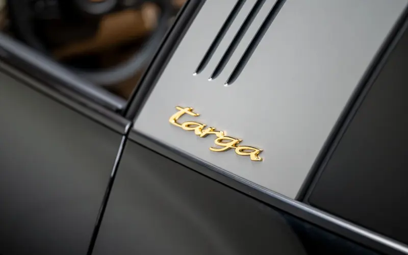 Porsche 911 Targa 4S Heritage Edition * 1 OF 992 * DESIGN *  - 174362