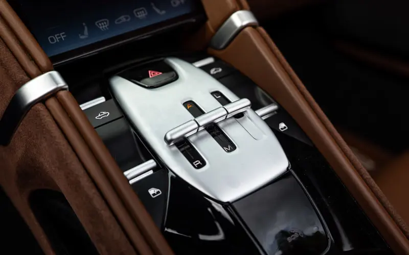Ferrari Roma Spider * SPECIAL COLOR * VENT * VOLL * LP €345.000 - 171201