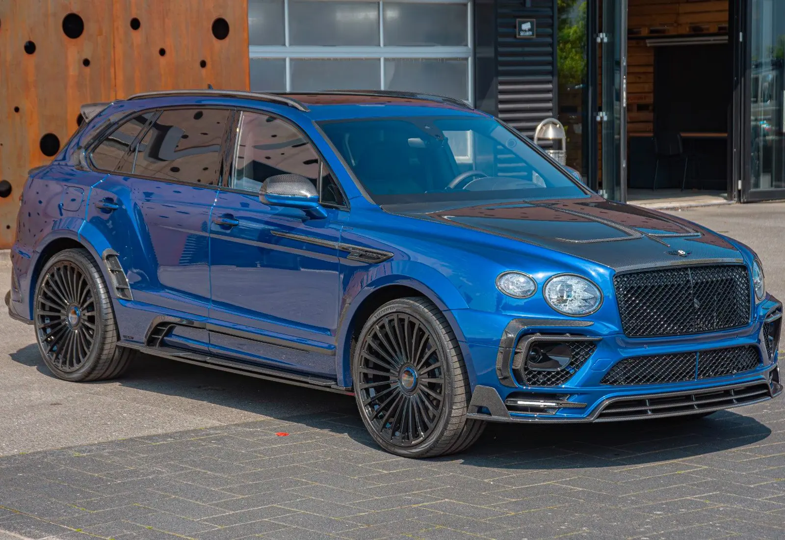 Bentley Bentayga V8 MANSORY * FULL CARBON * CERAMIC BRAKES *  - 55736