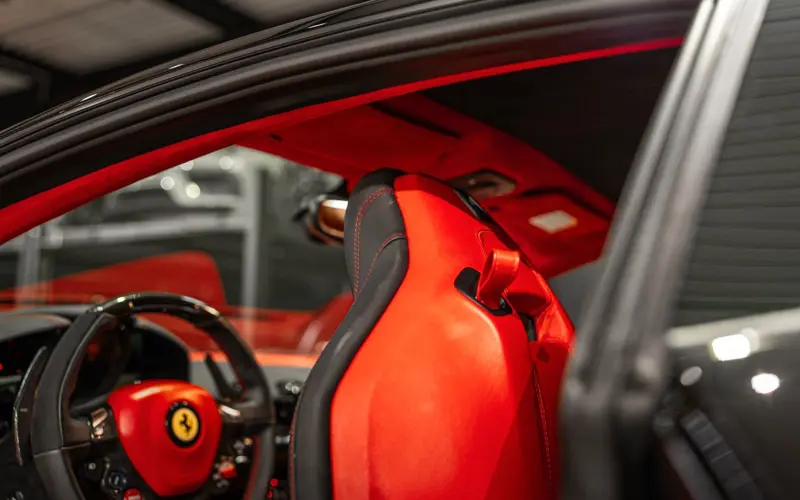 Ferrari F12 Berlinetta * ALCANTARA * CUSTOM * CARBON *  - 135025