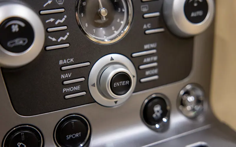 Aston Martin DB9 Volante 6.0 Touchtronic - 125572