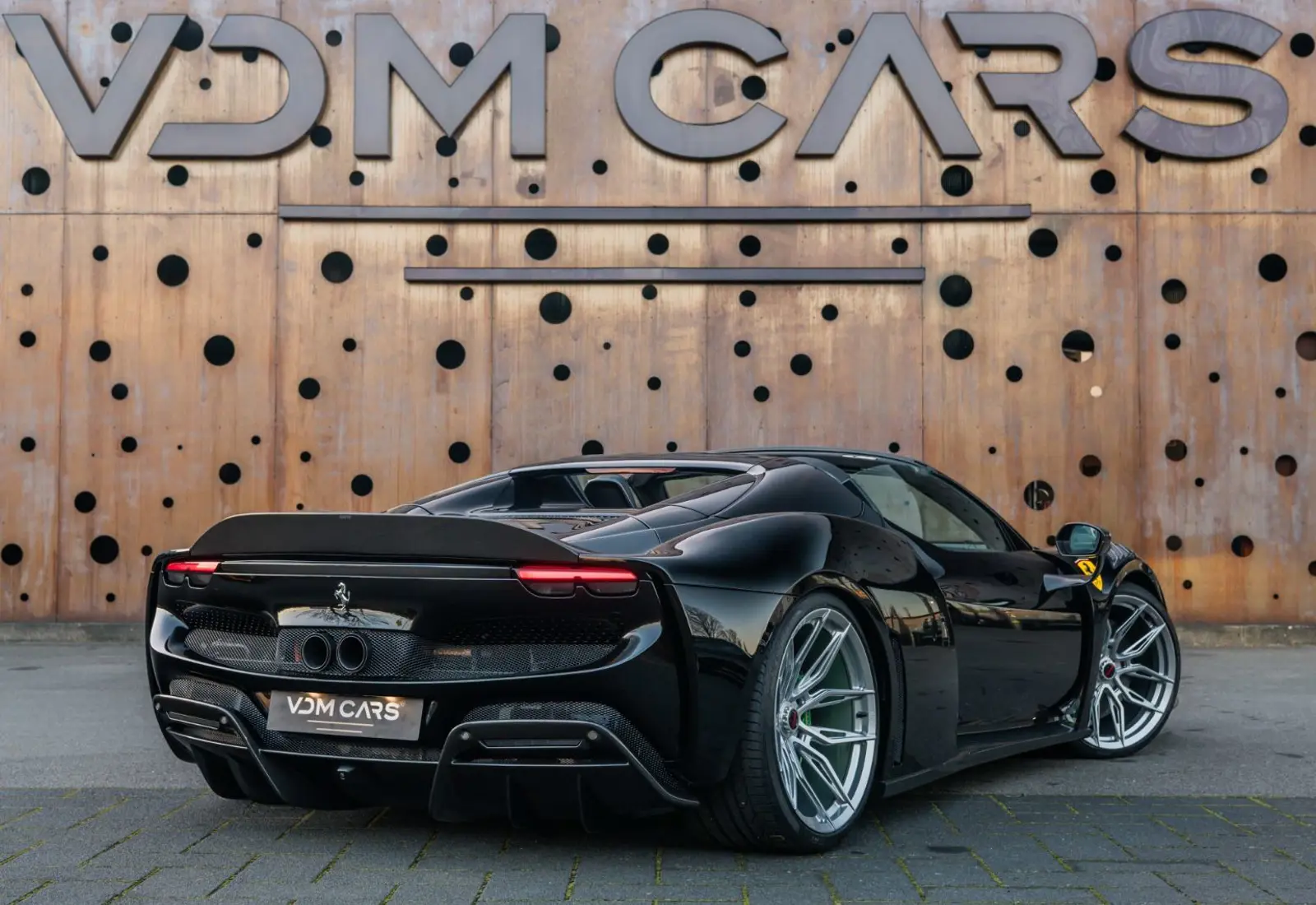 Ferrari 296 GTS N-LARGO * 1 OF 15 * FULL CARBON * LIFT * ADAS *  - 124808