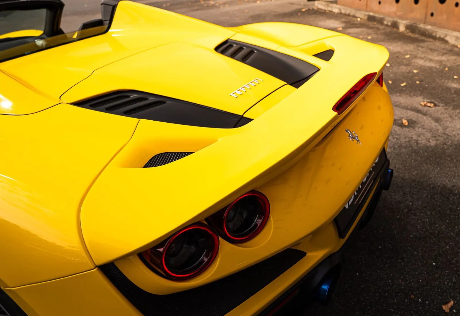 Ferrari F8 Spider * LIFT * AFS1 * CARBON * Racing Seats *  - 167728