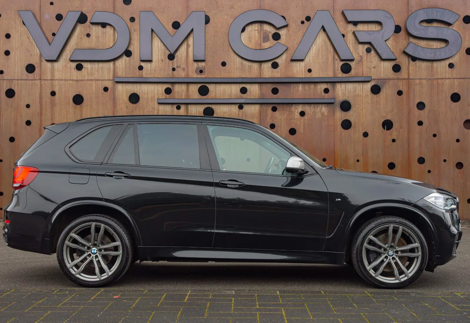 BMW X5 M50 d * PANO * SOFT-CLOSE * HARMAN * SHADOW * INNOVAT *  - 78398