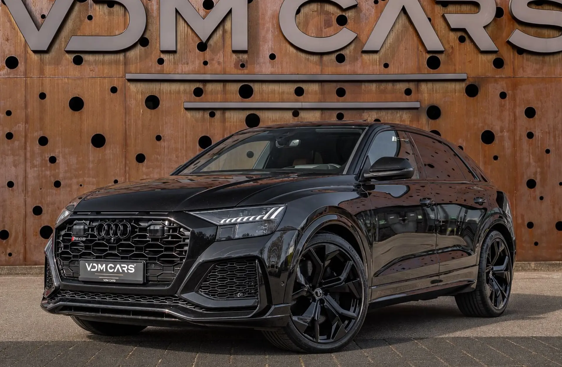 Audi - RSQ8 - 174400