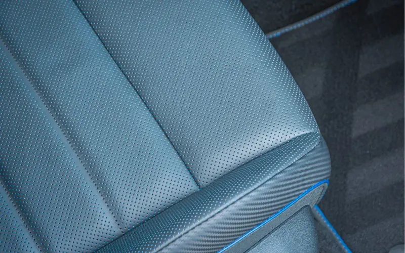 Volkswagen Golf VIII R 4Motion * AKRAPOVIC * STAGE 2 * PANO * PERF - 127698