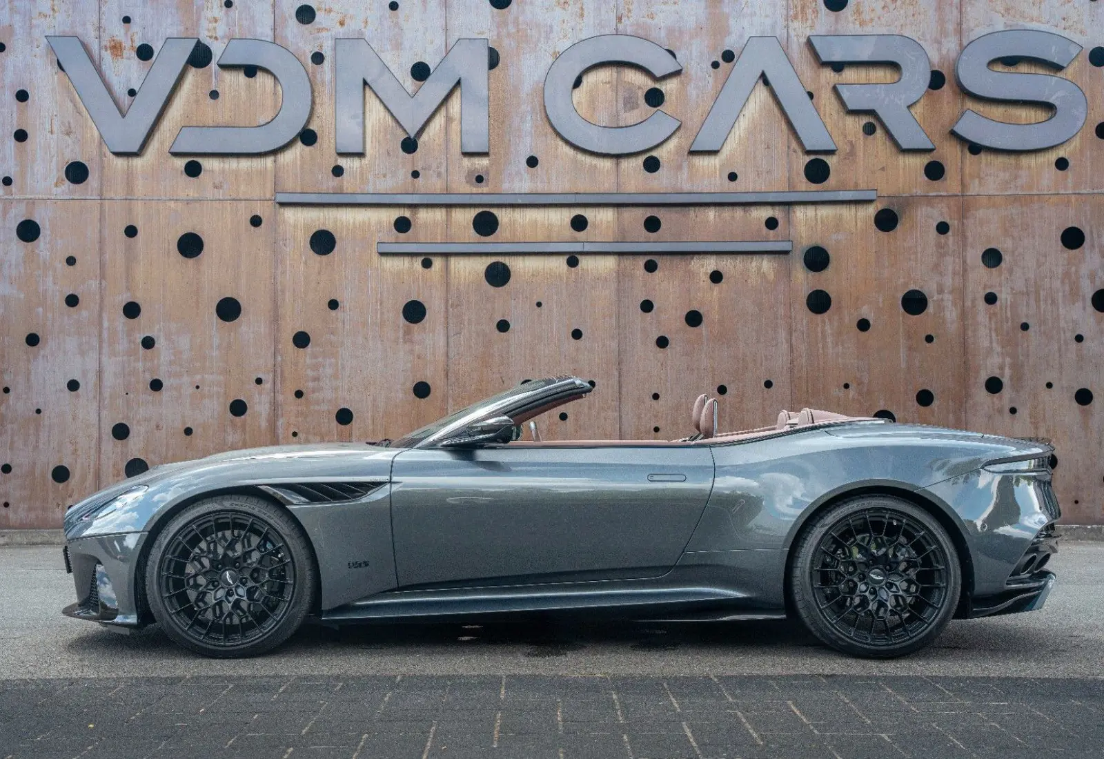 Aston Martin DBS Volante 770 Ultimate * 1/199 * Carbon * Carb.Seats - 167630