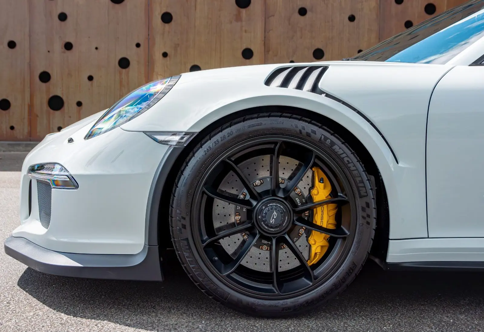 Porsche 911 GT3 RS * 923 KM * 1. BESITZER * PCCB * CARBON * MWST - 104626