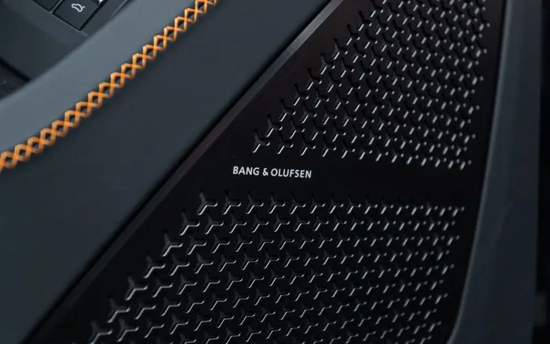 Lamborghini Urus SE * KERES MATTE * SONUS * MAINTENANCE PACK * 23" *  - 128150