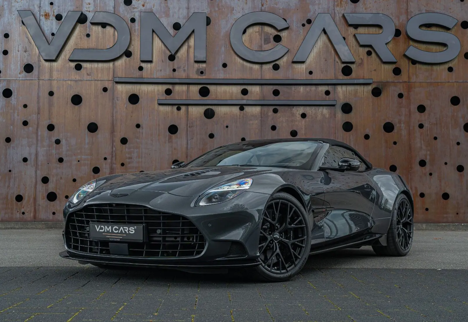 Aston Martin Vanquish Volante * Bowers &amp; Wilkins * Black-Pack *  - 145481