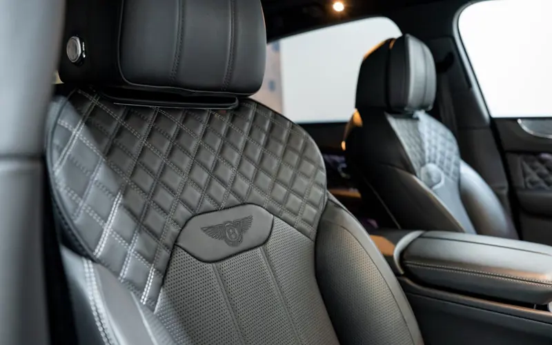 Bentley Bentayga 3.0 Hybrid 4WD * FIRST EDITION * NAIM *  - 135354