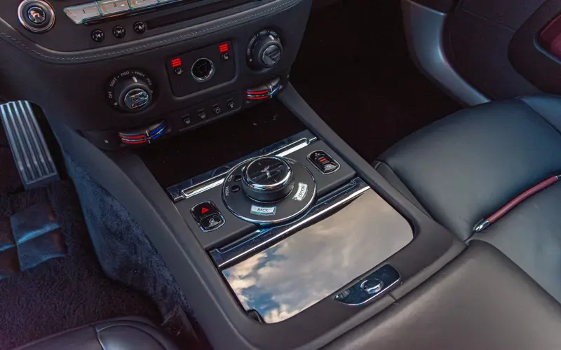 Rolls-Royce Wraith 6.6 V12 * MASSAGE * BESPOKE * DRIVE ASSIST+ *  - 113364