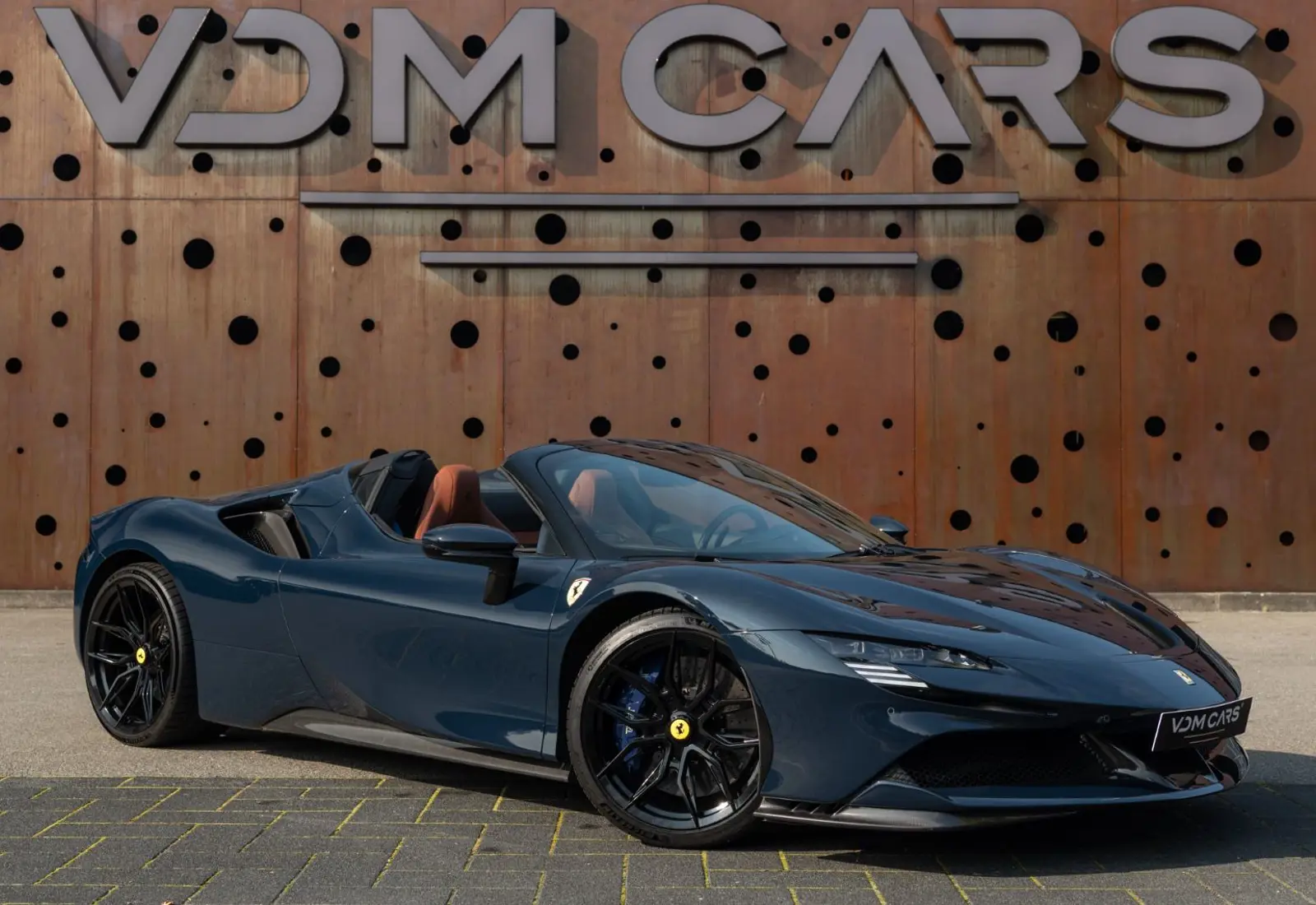 Ferrari SF90 Spider * CARBON(12x) * CARPLAY * LIFT * TWO-TONE *  - 126522