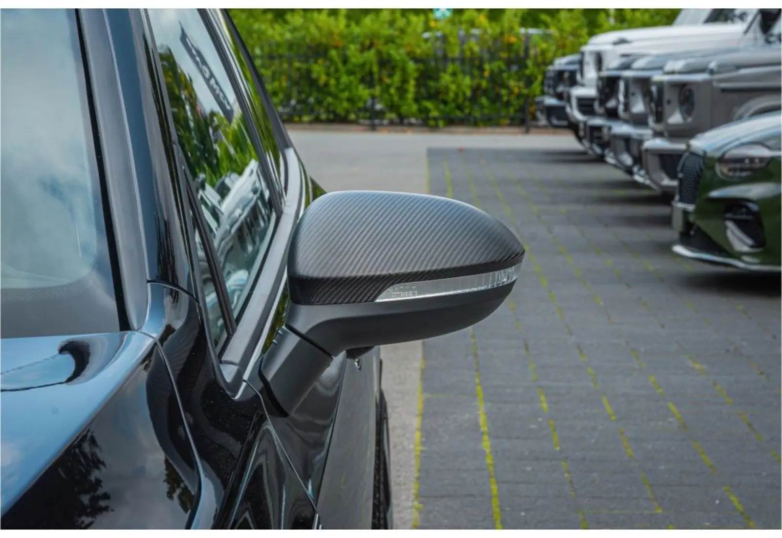 Volkswagen Golf VIII R 4Motion * AKRAPOVIC * STAGE 2 * PANO * PERF - 127686