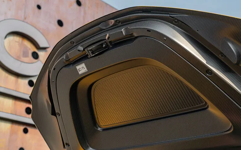 Ferrari SF90 Stradale * ATELIER * GIALLO TRIPLO * CARBON * TAILO - 139001