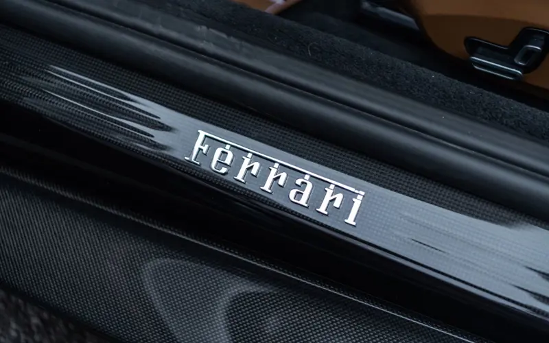 Ferrari Roma Spider * SPECIAL COLOR * ADAS * VENT * 360 * VOLL *  - 131438