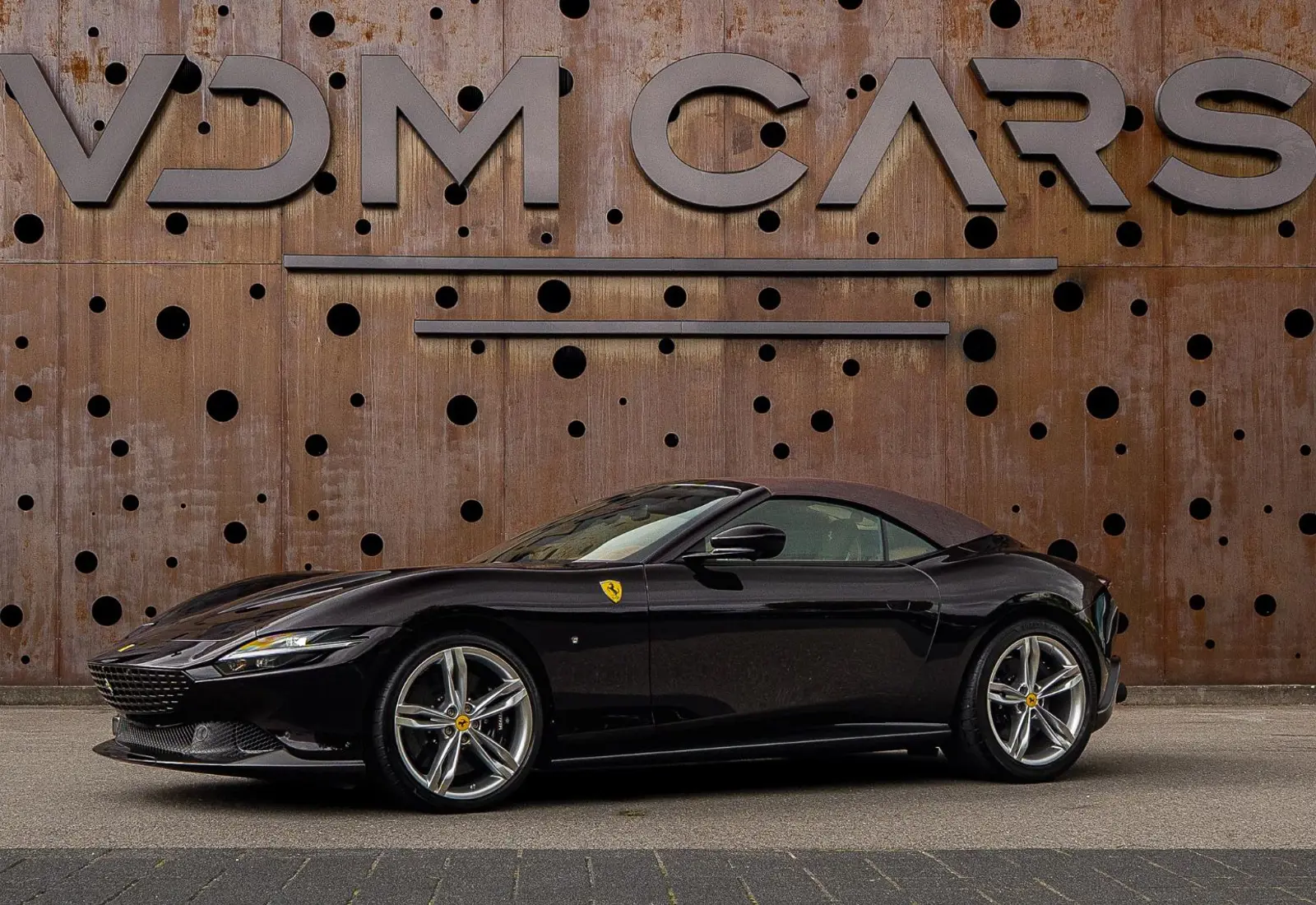 Ferrari Roma Spider * SPECIAL COLOR * VENT * VOLL * LP €345.000 - 171171