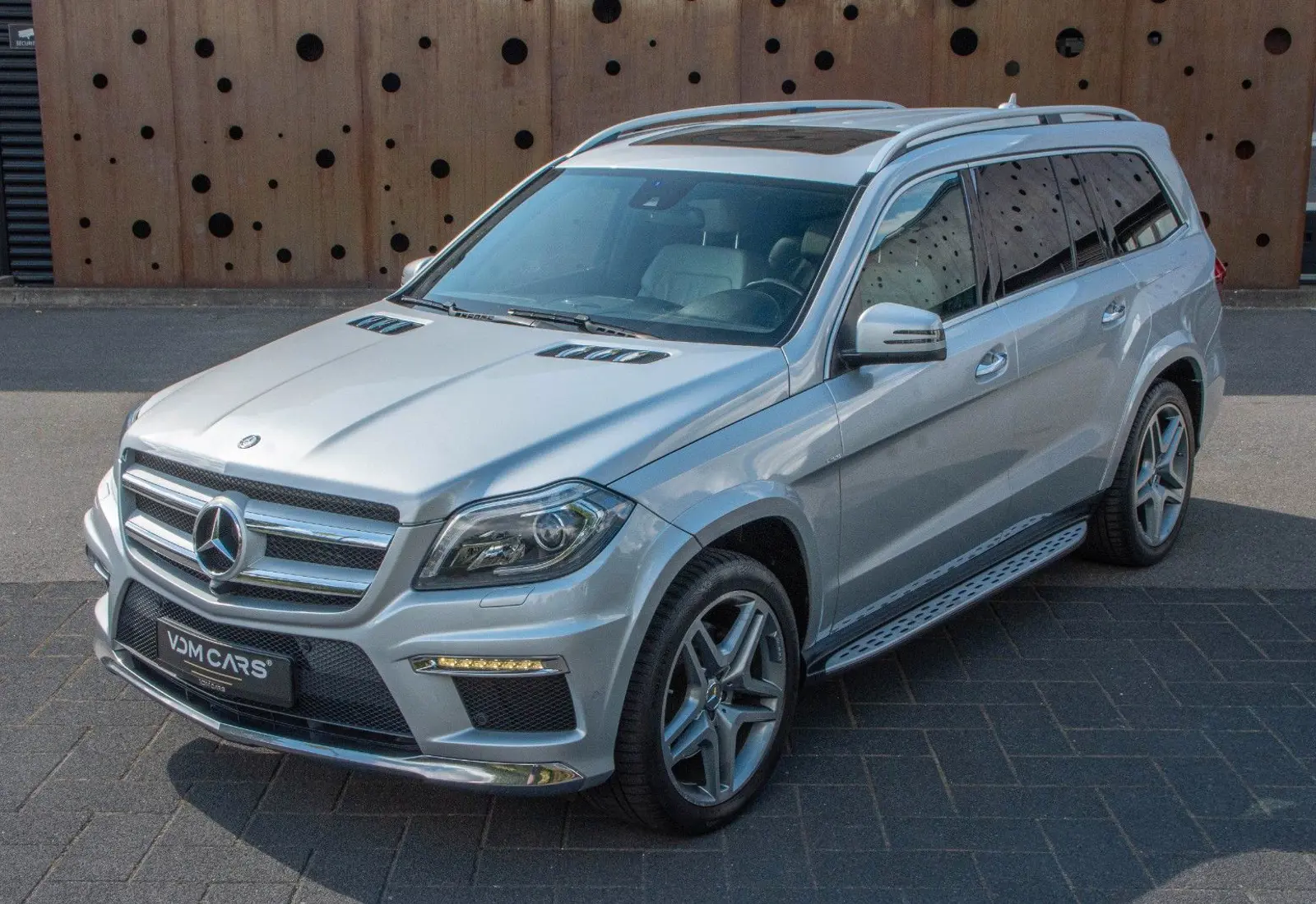 Mercedes-Benz GL 350 BlueTec 4M * AMG LINE * 7-SITZ * 360 * HARMAN *  - 114288