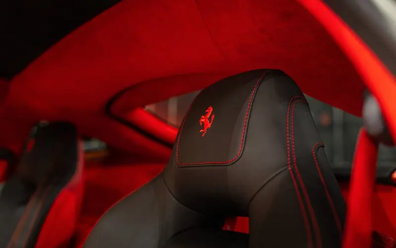 Ferrari F12 Berlinetta * ALCANTARA * CUSTOM * CARBON *  - 135024