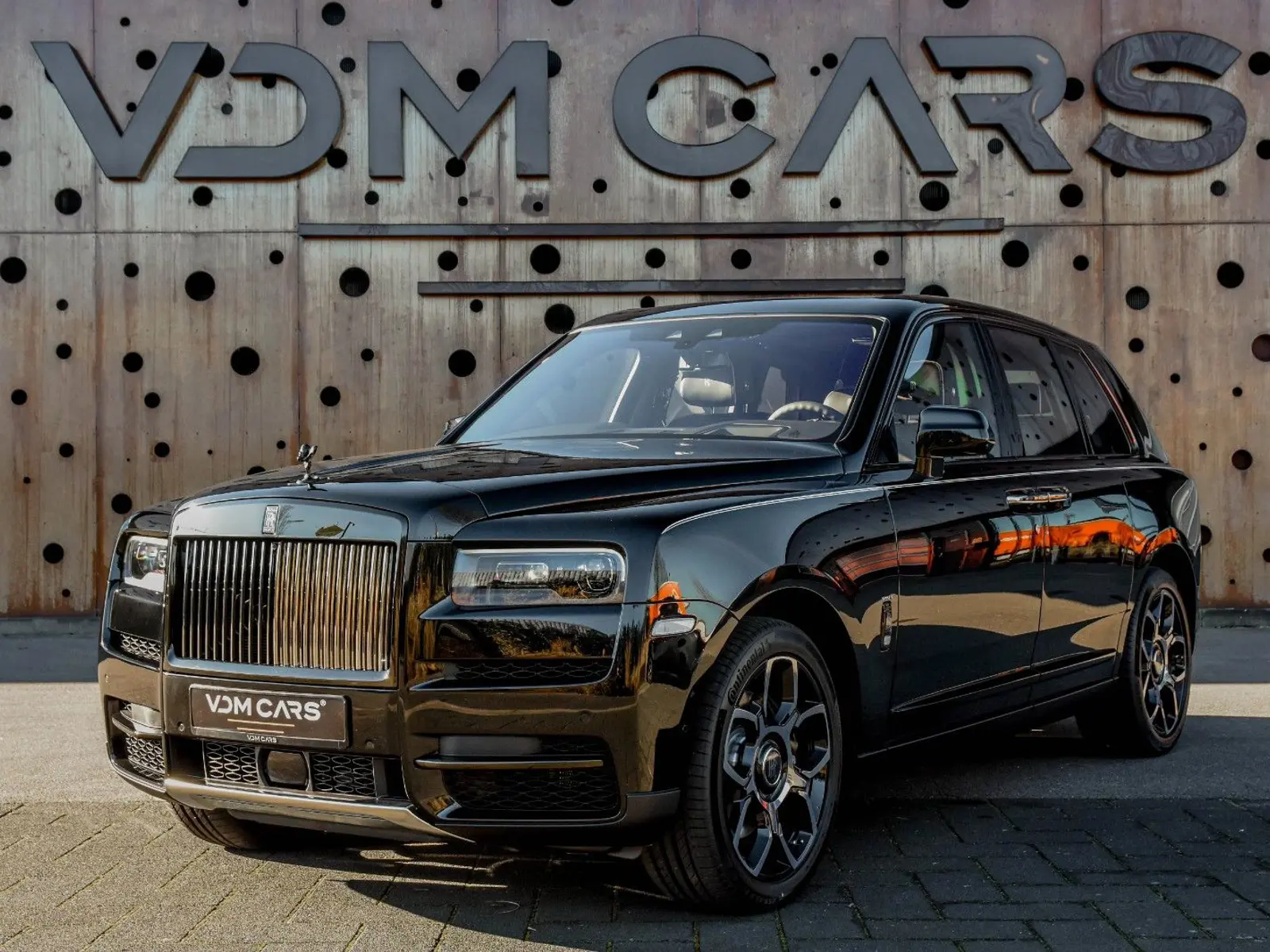 Rolls-Royce Cullinan Black Badge * Rear Theatre * Pano * MY 2023 *  - 177007
