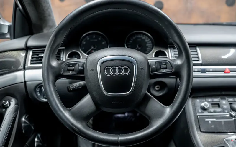 Audi S8 5.2 quattro * MASSAGE * LUFTFEDERUNG * CARBON *  - 133377