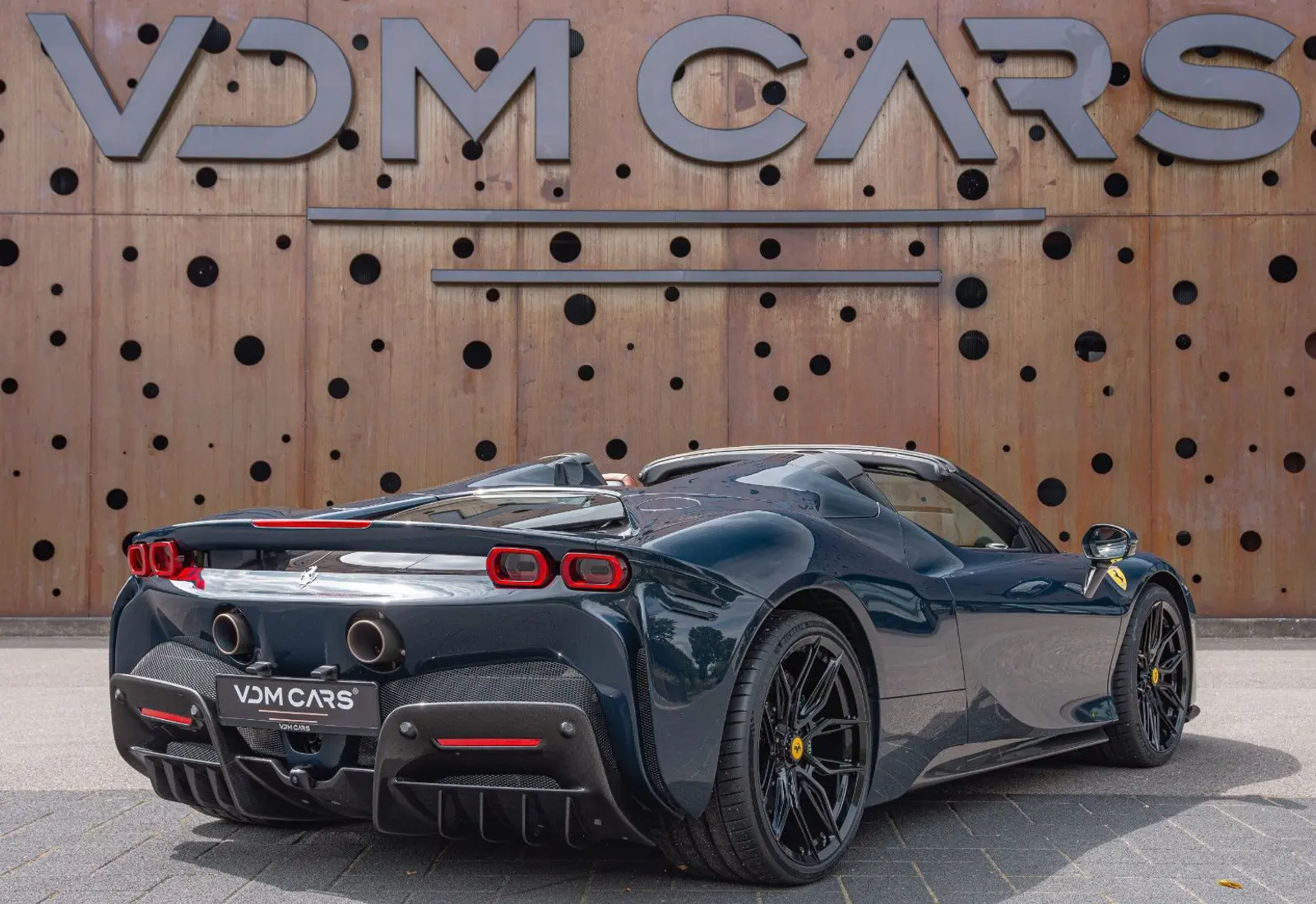 Ferrari SF90 Spider * CARBON(12x) * CARPLAY * LIFT * TWO-TONE *  - 119490