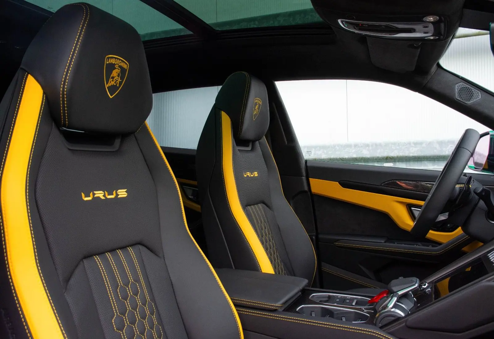 Lamborghini Urus S * MY24 * STOCK * MASSAGE * PANO * STYLE * CARBON * B&amp;O - 57824