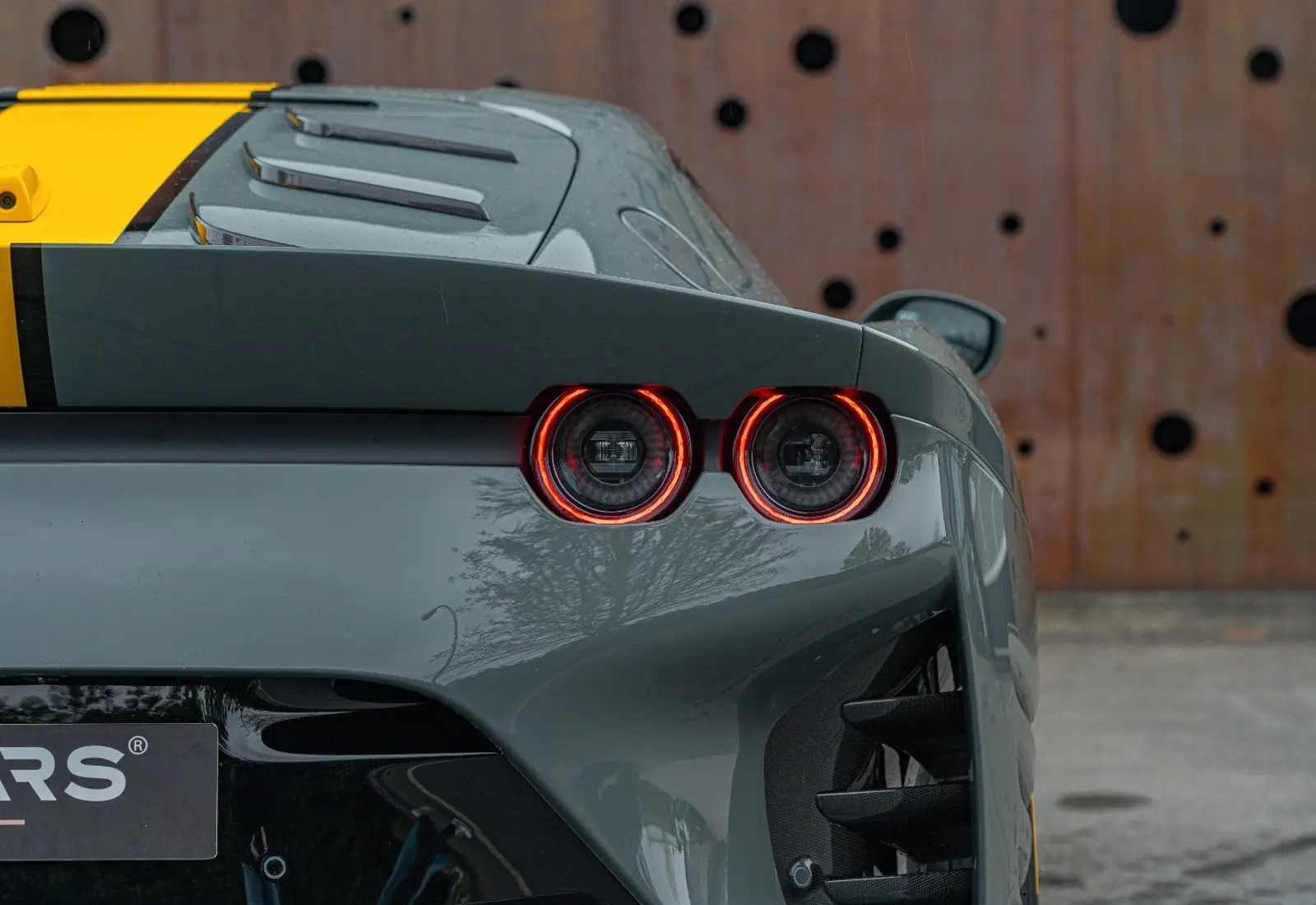 Ferrari 812 Competizione * 1 of 8 color ! * GRIGIO MEDIO *  - 137998