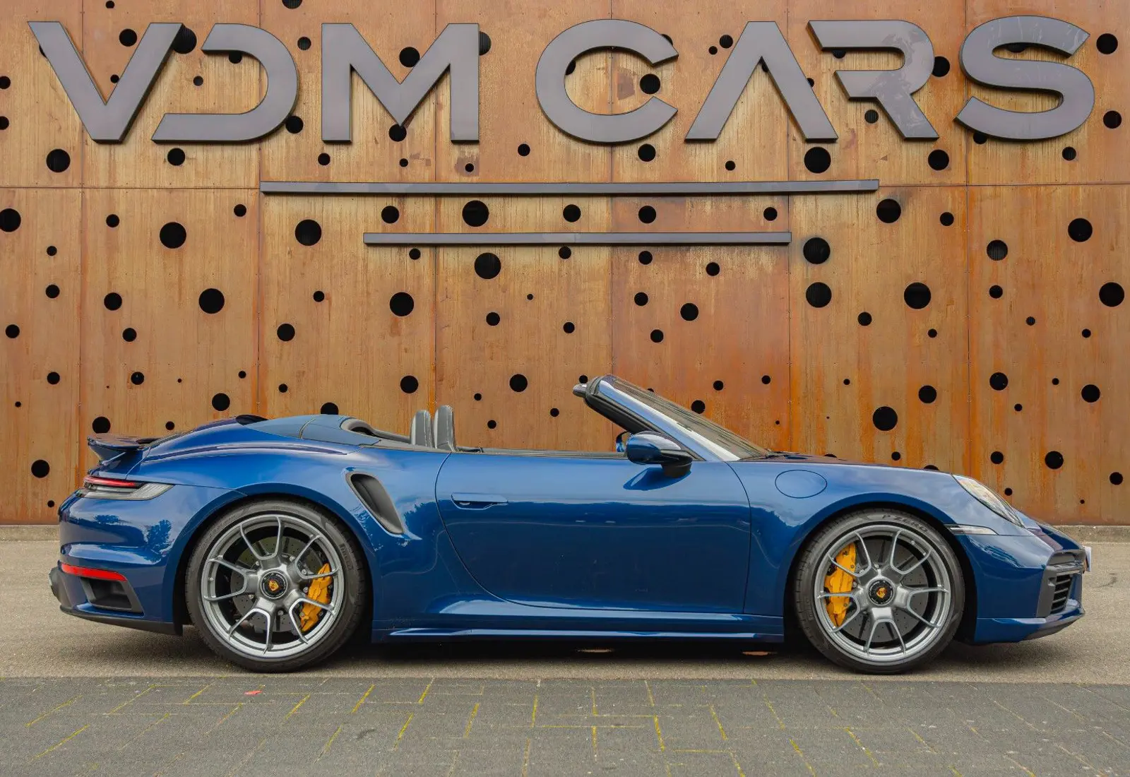 Porsche 911 Turbo S Cabrio * BURMESTER * 360° * MATRIX *  - 71154