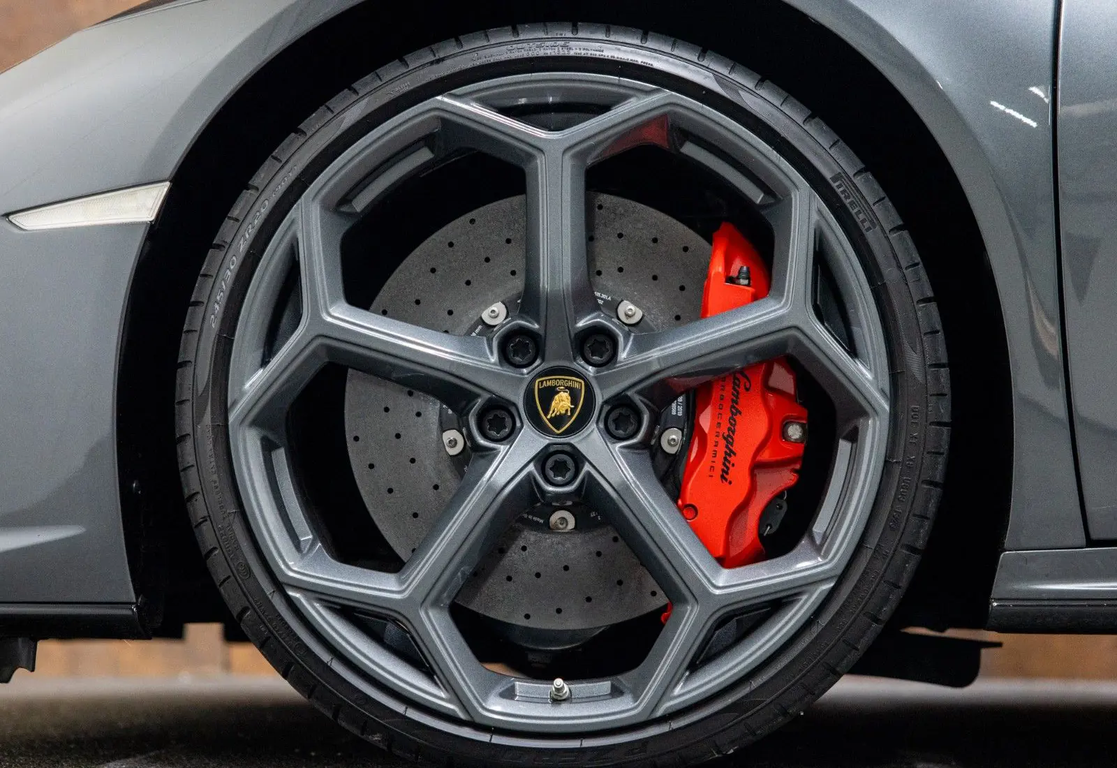 Lamborghini Huracán EVO AWD * CCB * LIFT * CARPLAY * SENSONUM * CRUIS - 121124