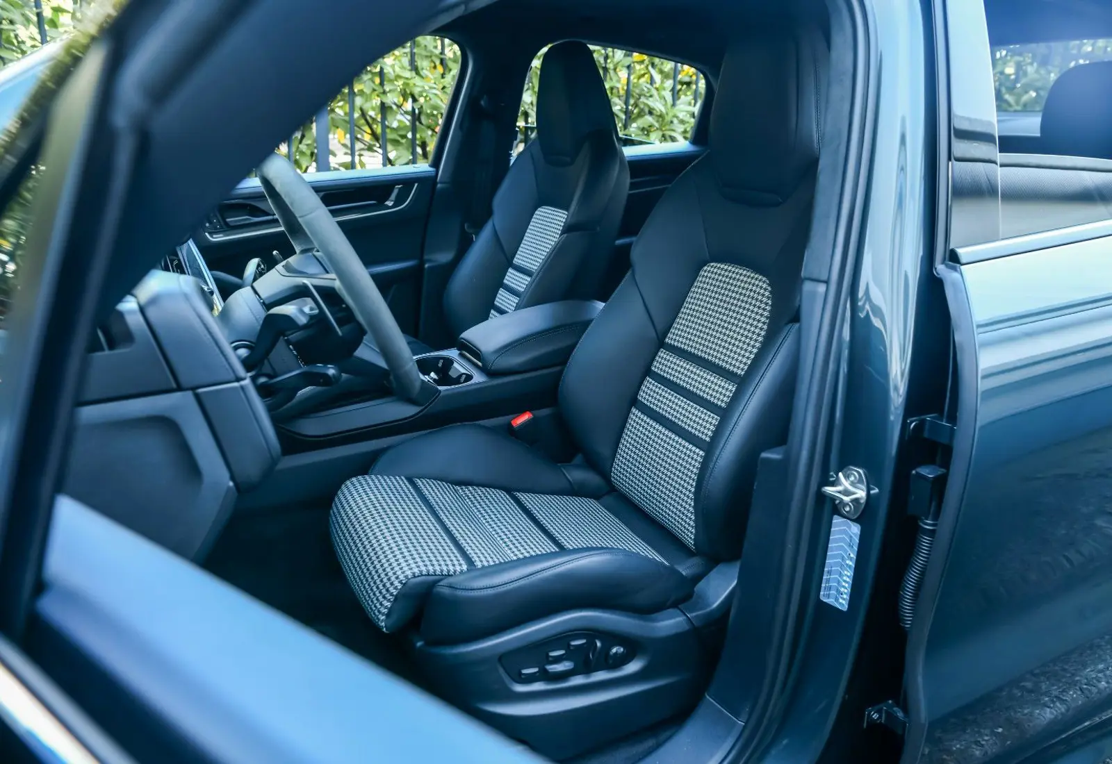 Porsche Cayenne Coupe Turbo E-Hybrid * PTS * CARBON * 18-WEG *  - 115804