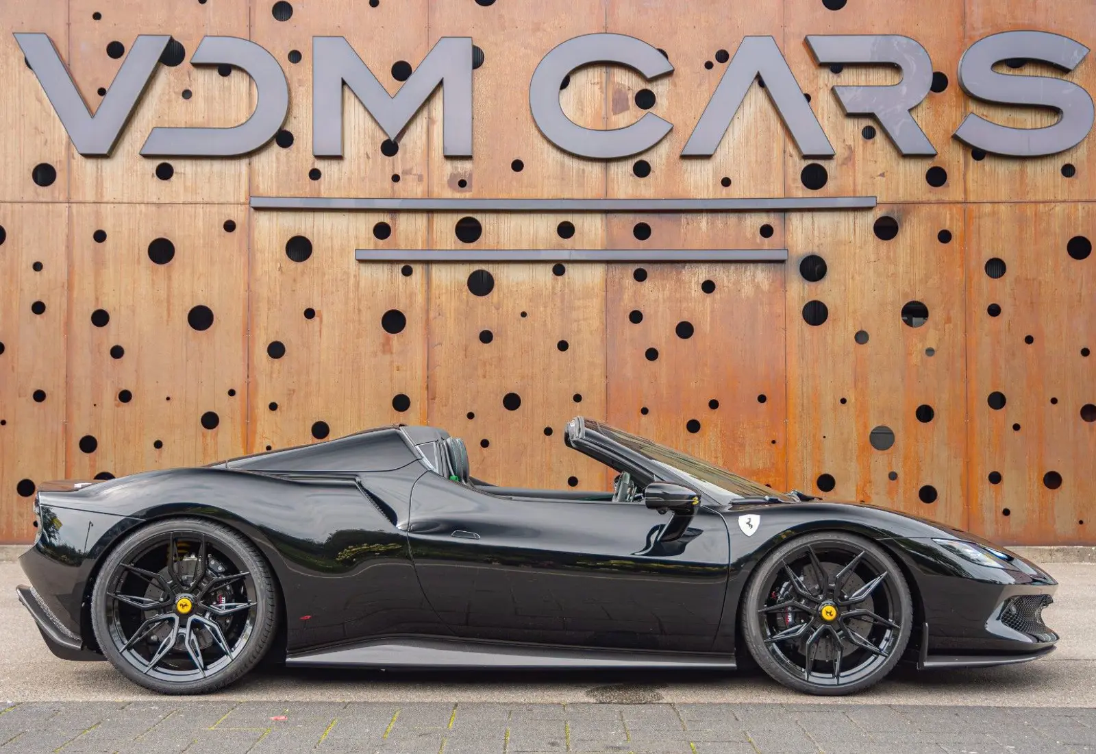 Ferrari 296 GTS DCT * CARBON (8x) * LIFT * NOVITEC * CARPLAY *  - 70869