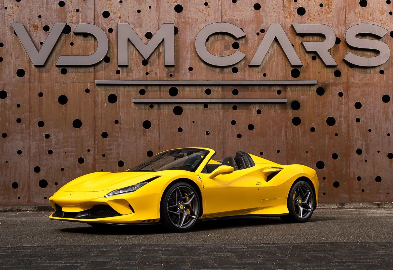 Ferrari F8 Spider * LIFT * AFS1 * CARBON * Racing Seats *  - 167720