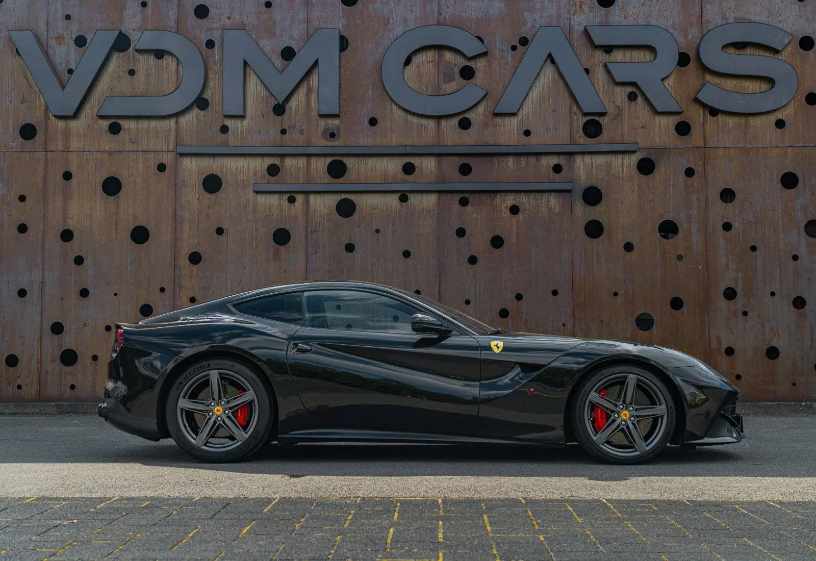 Ferrari F12 Berlinetta * ALCANTARA * CUSTOM * CARBON *  - 137290